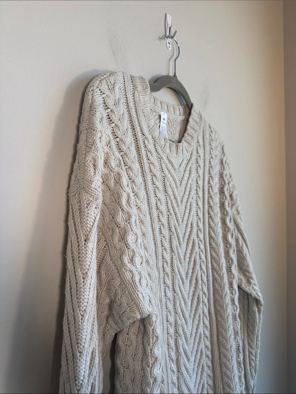 ALO Yoga Cable Knit Crew Neck Sweater in Bone - XS
